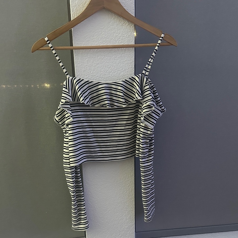 Forever 21 Black and White Striped Crop Top